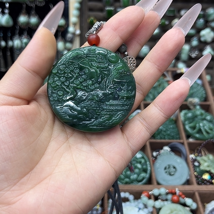 颈饰未镶嵌和田玉