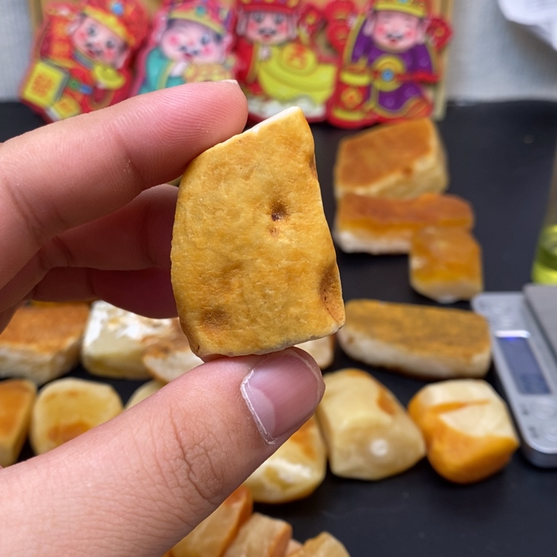 定制琥珀未镶嵌?*天然蜜蜡原石加工不退不换 