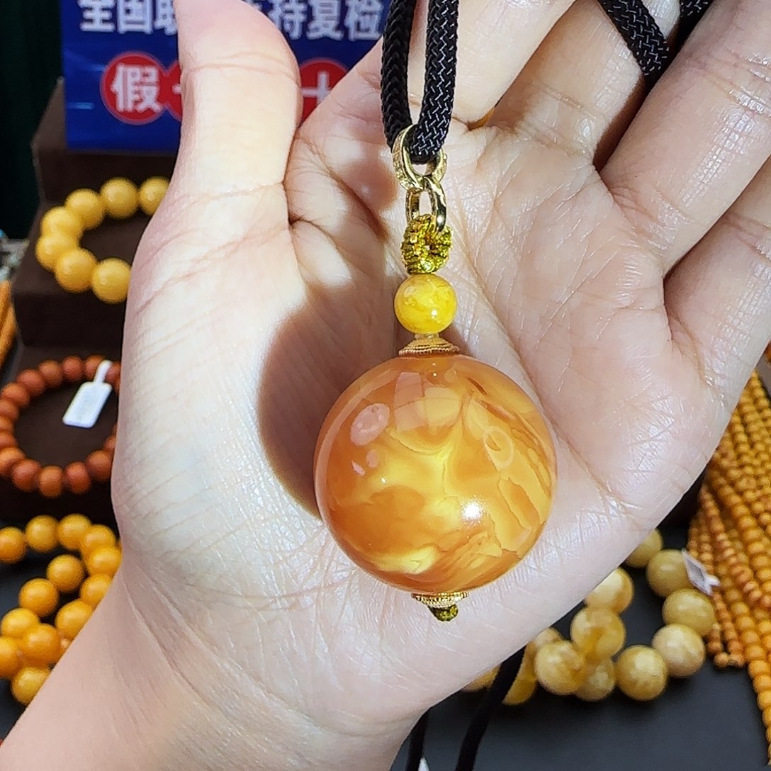 琥珀未镶嵌颈饰30MM