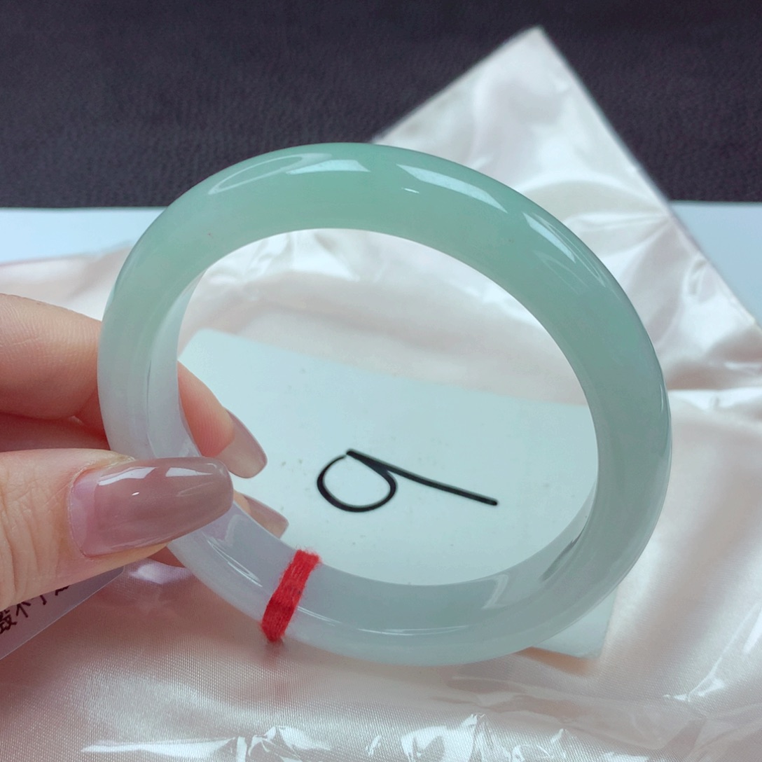 翡翠手镯未镶嵌手镯60