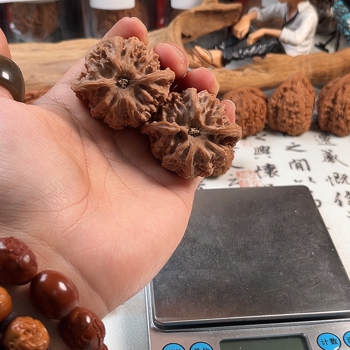 C***C文玩核桃吊坠苹果园44尺全品