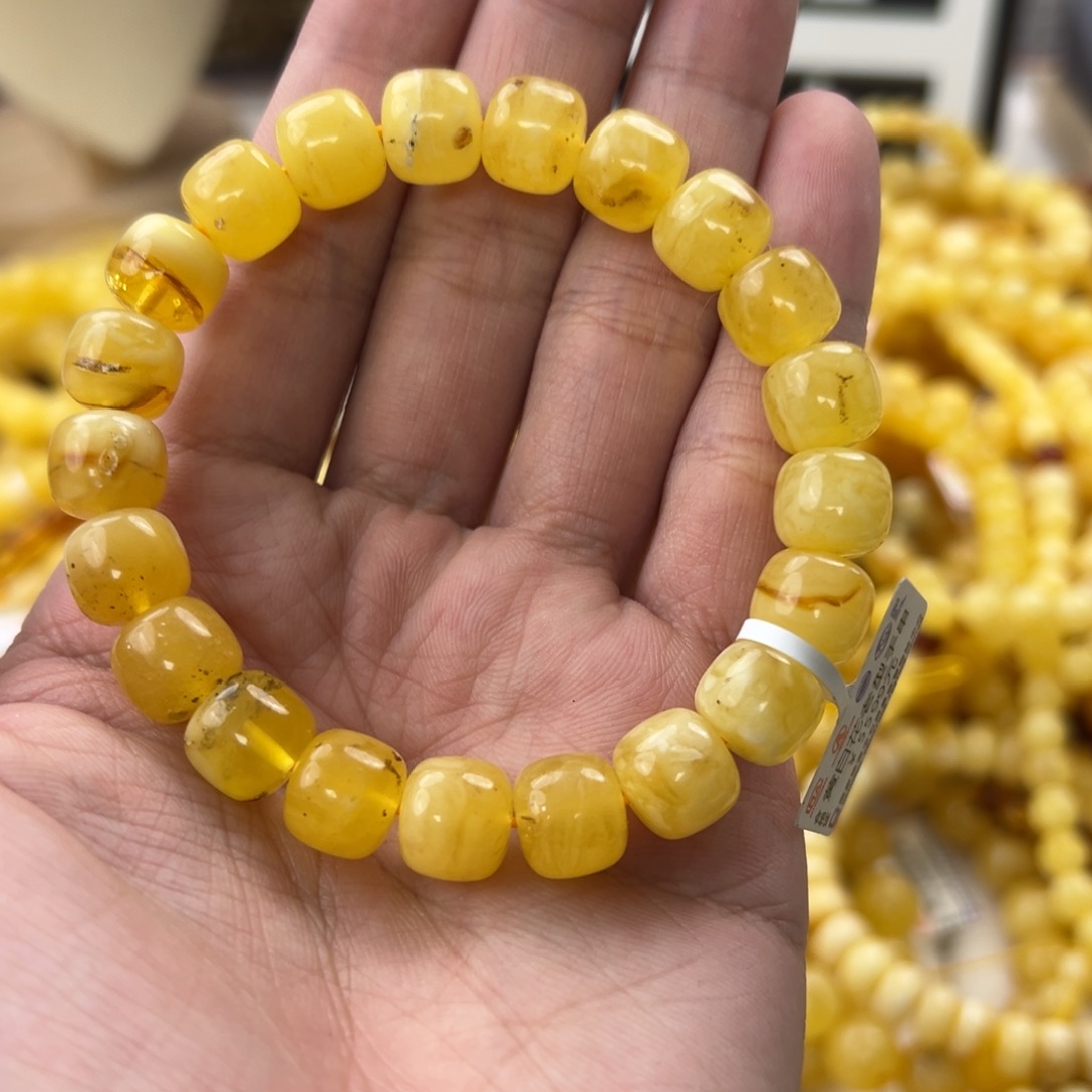 琥珀珠宝奇石未镶嵌