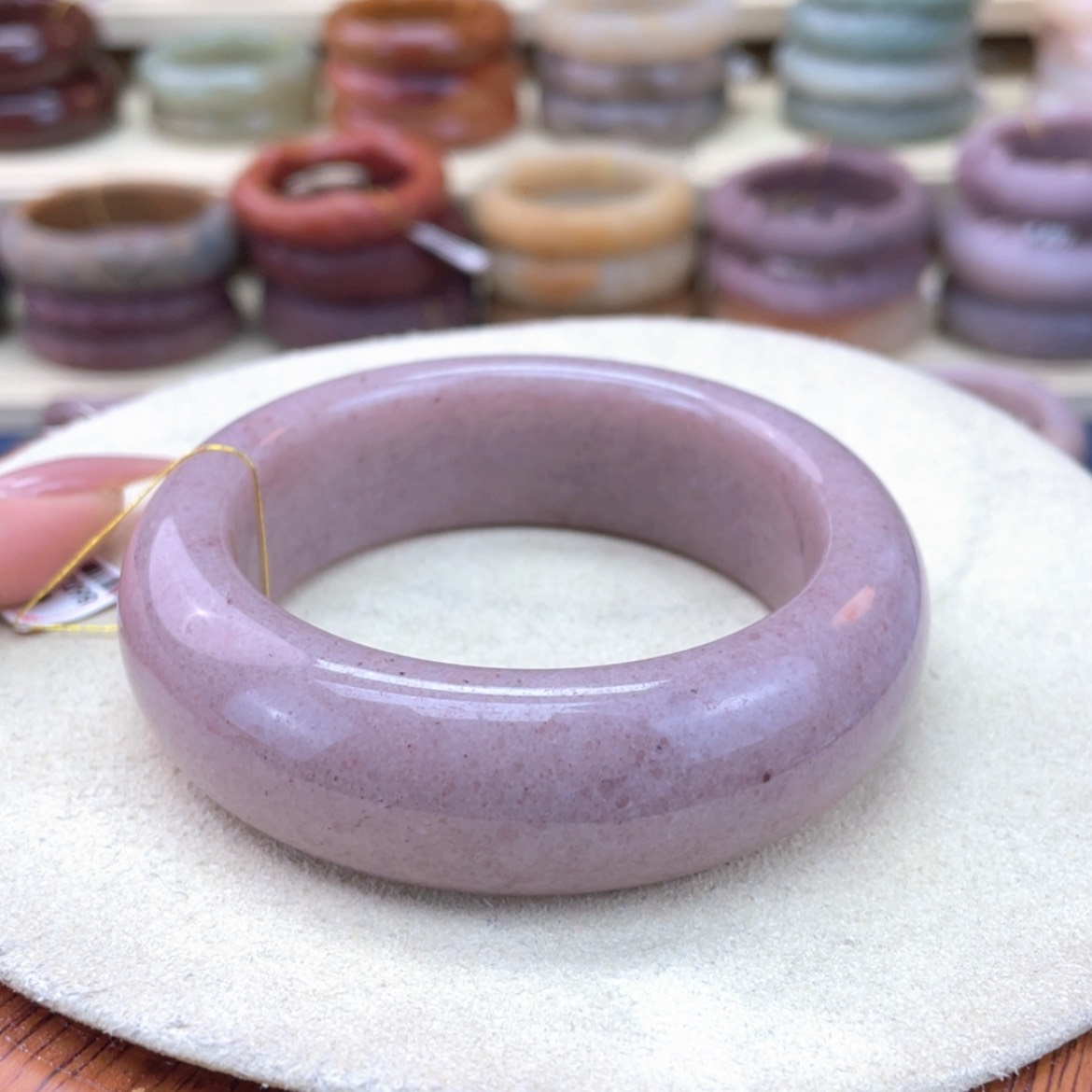 【闪购商品】石英质玉手镯未镶嵌