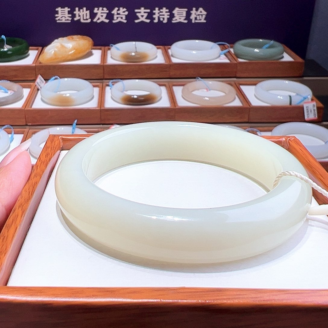 和田玉手镯58/57未镶嵌