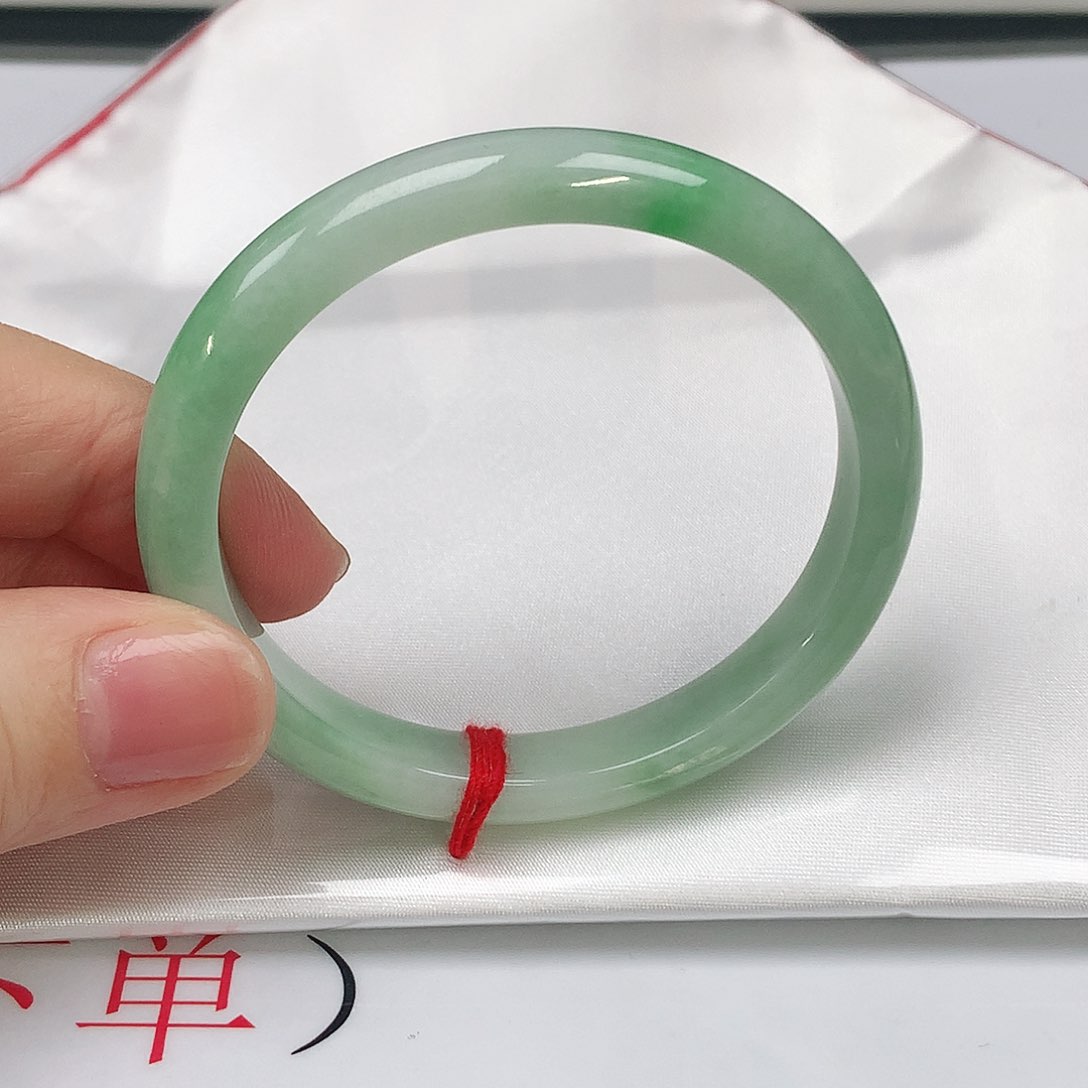 翡翠手镯未镶嵌013贵