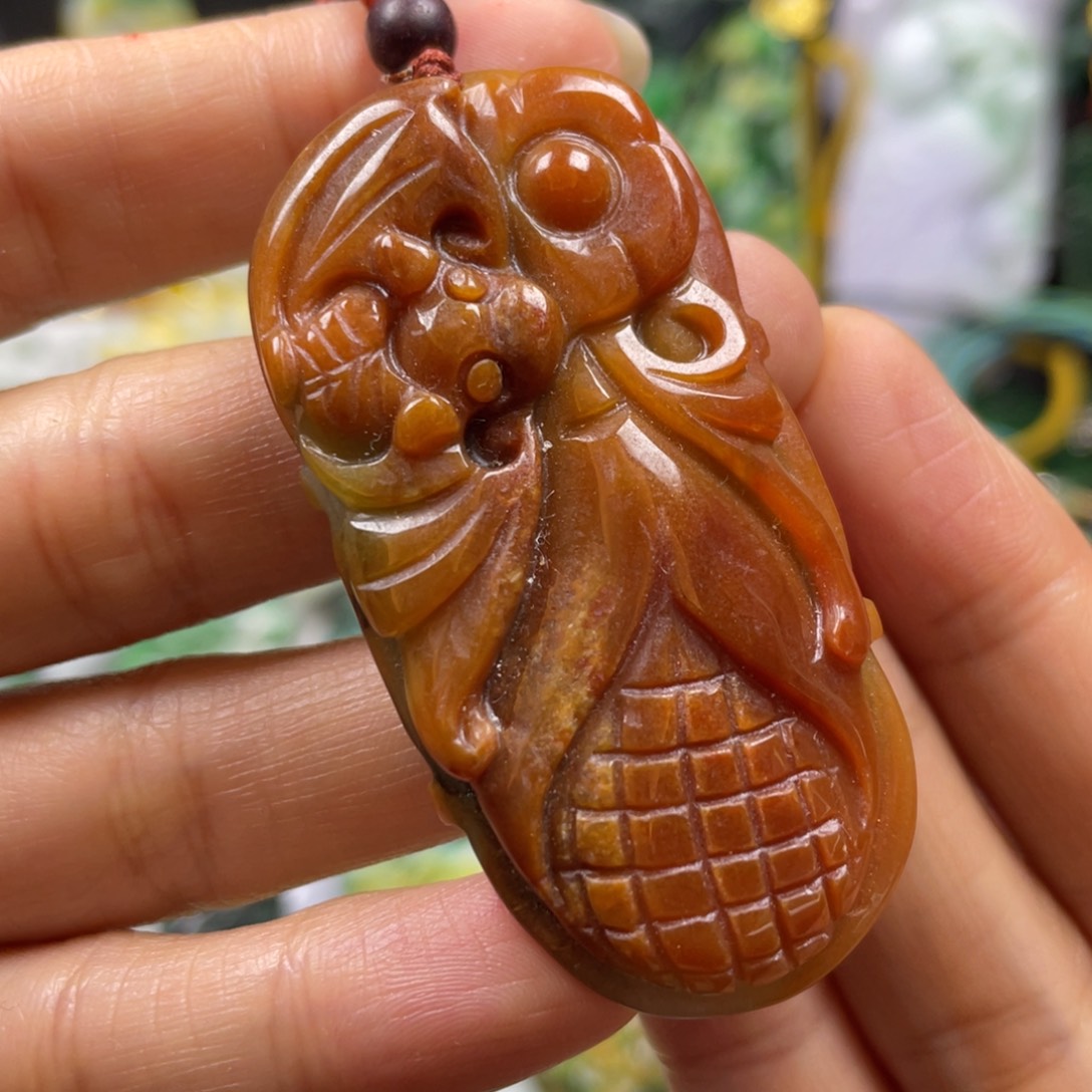 翡翠颈饰未镶嵌牌子