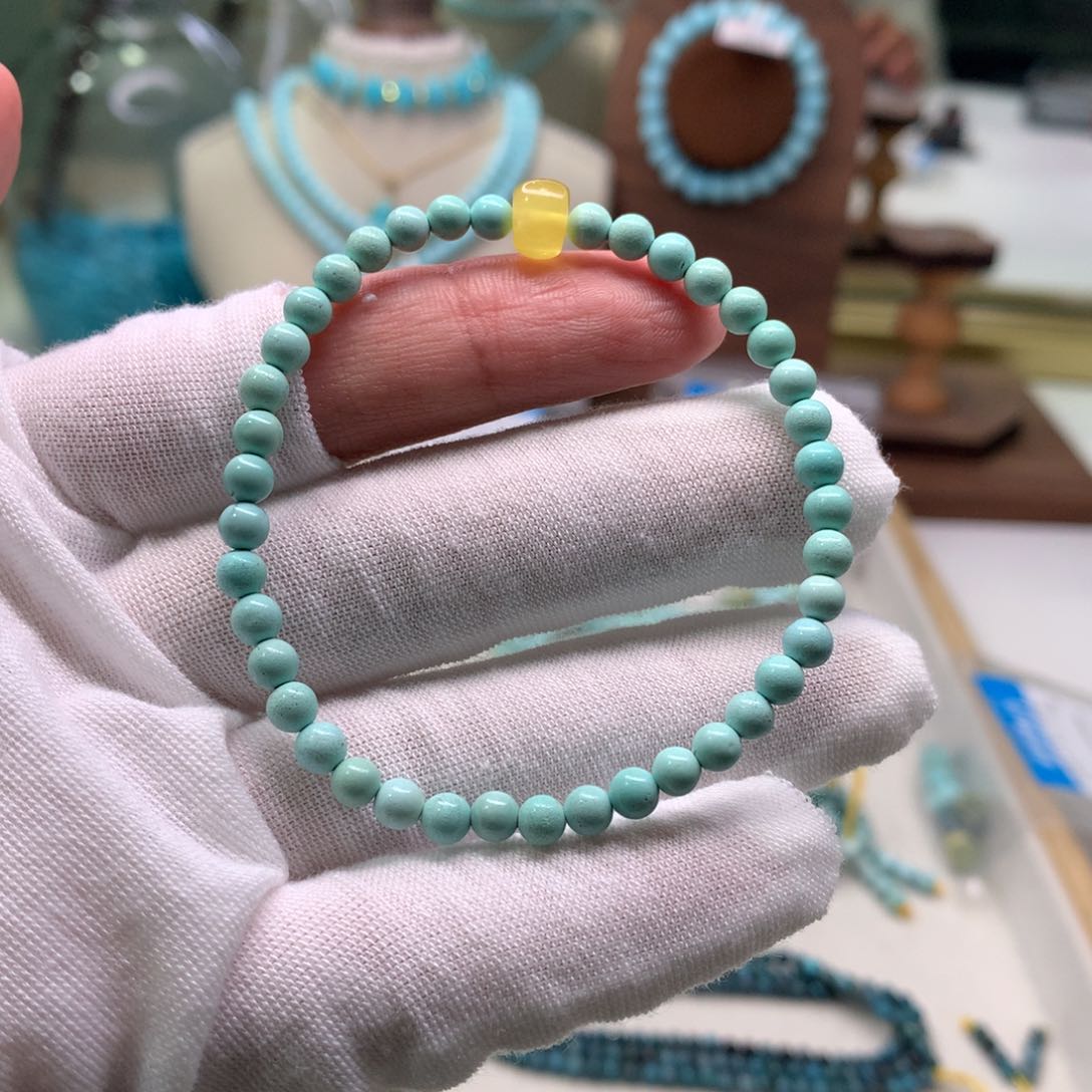 绿松石配饰未镶嵌
