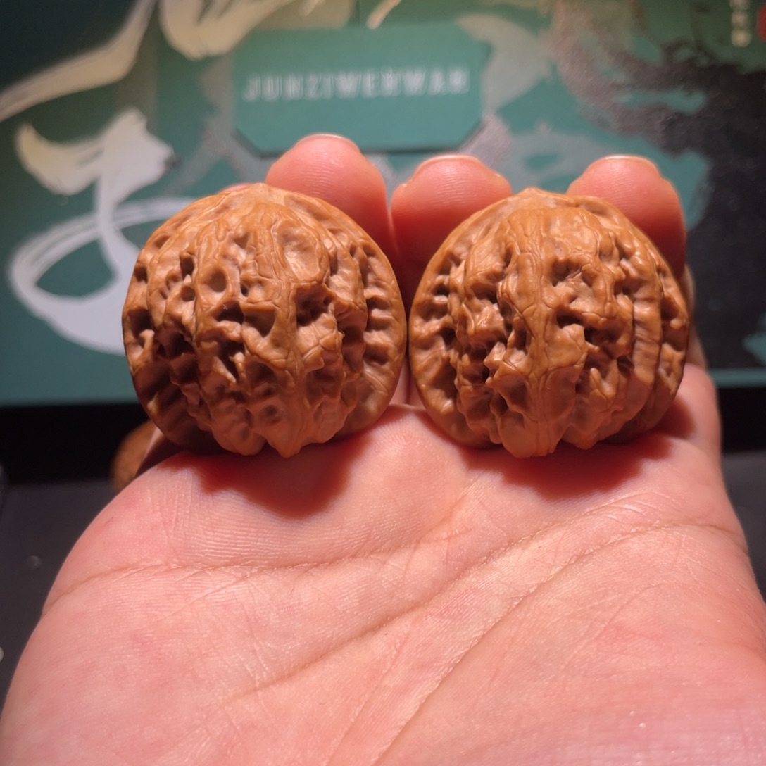 文玩核桃吊坠39球体无药野狼2581202