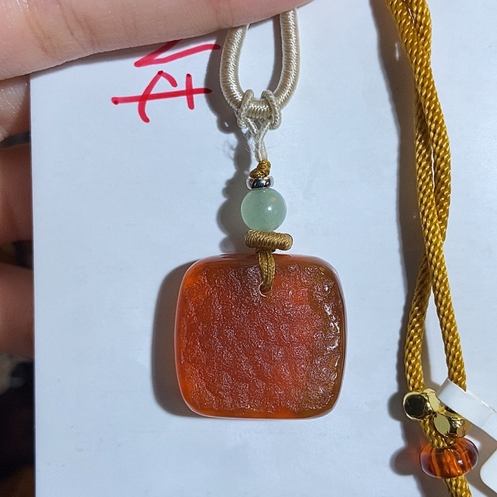 未镶嵌琥珀珠宝奇石