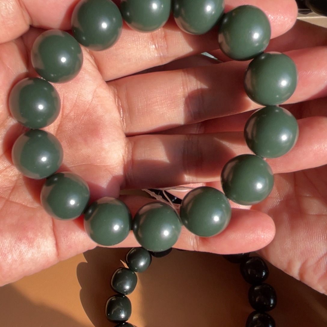 十***.和田玉未镶嵌手链