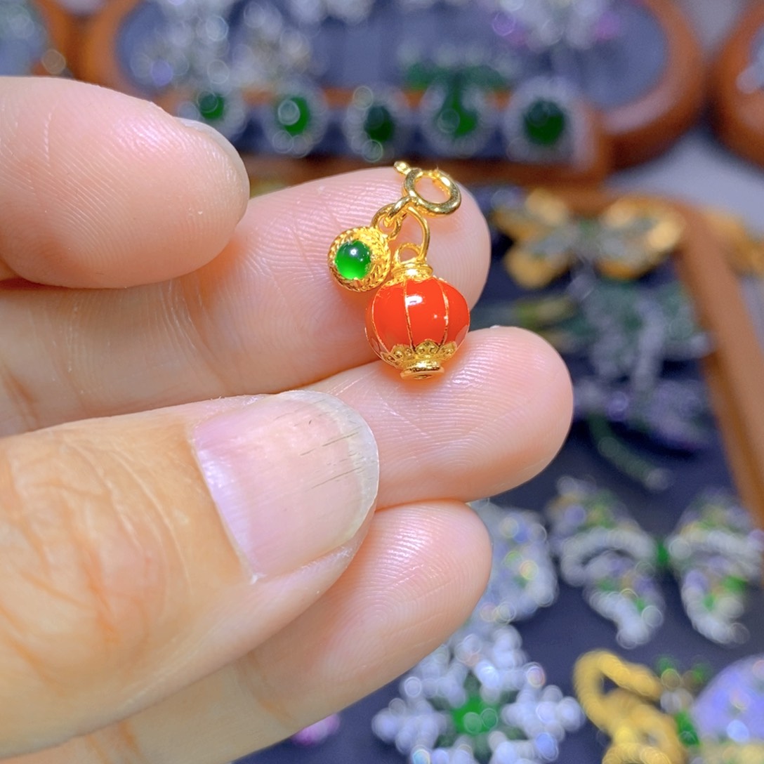 翡翠颈饰银S925镶嵌天然翡翠