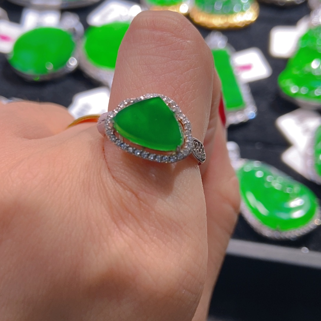 翡翠吊坠(不含链)未镶嵌