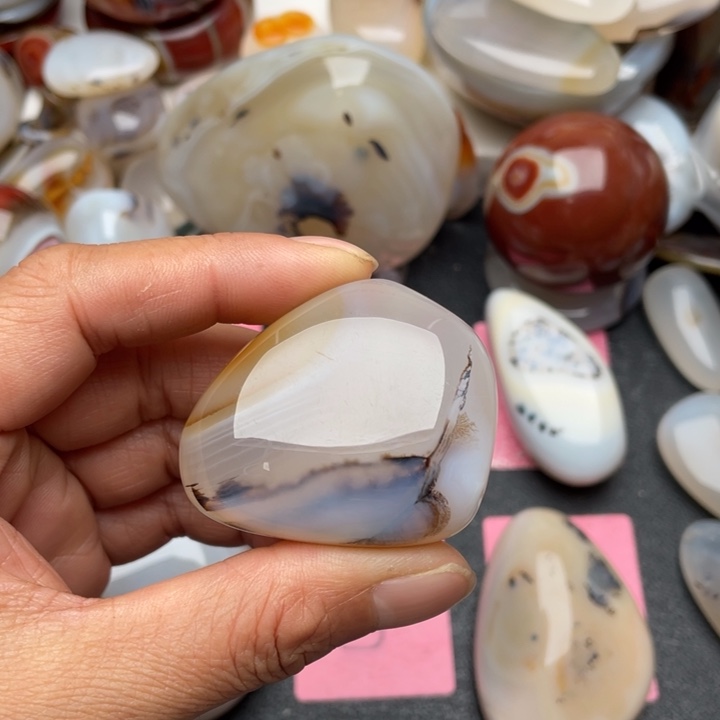 鹧***哨玛瑙/玉髓未镶嵌玉髓马达加斯加玉髓玛瑙