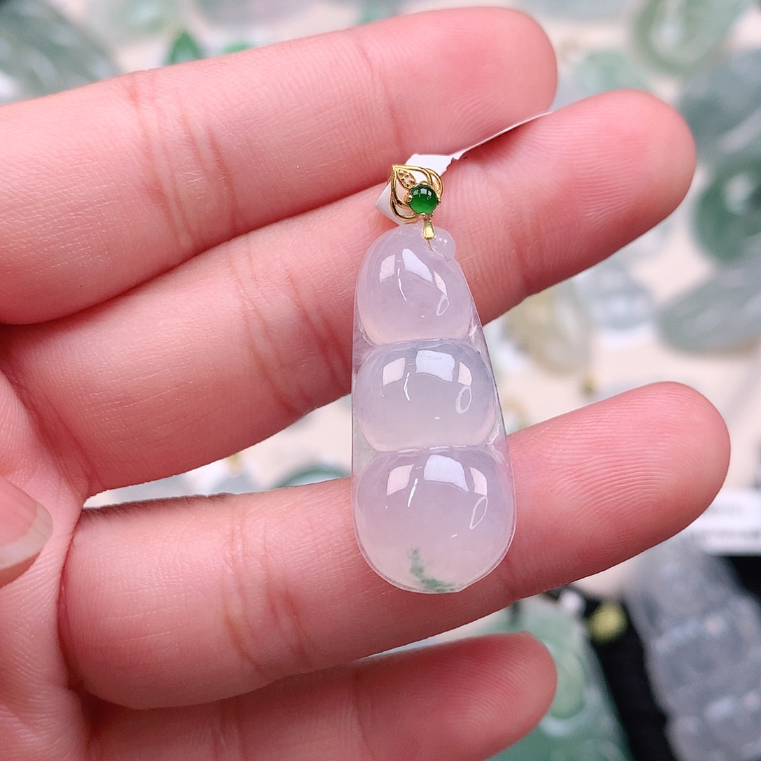 翡翠18K金镶嵌颈饰冰胶飘绿豆子30-13-6