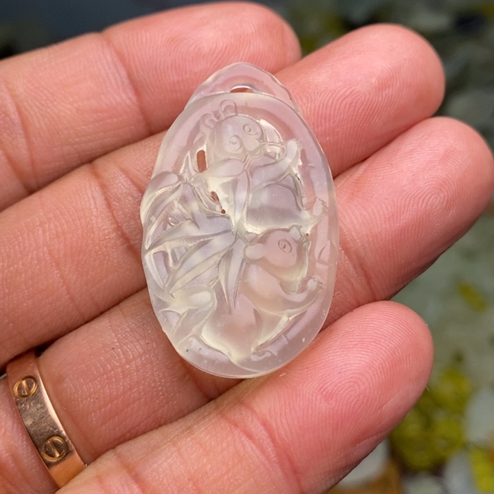 蛇纹石玉颈饰合金188