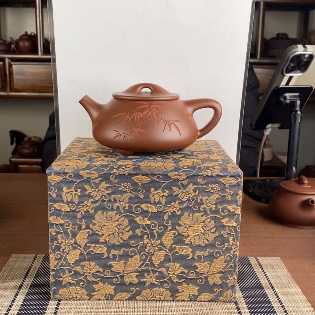 雕***8茶壶紫砂宜兴紫砂工艺美术精品