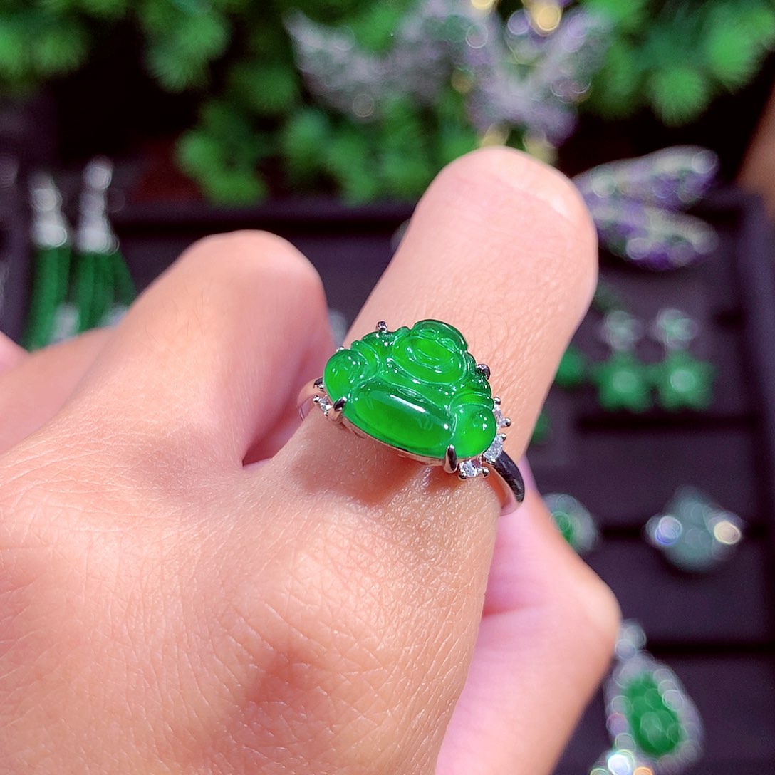 颈饰未镶嵌翡翠天然