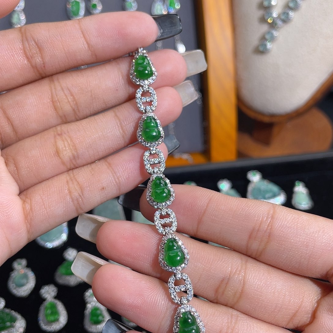 未镶嵌手链翡翠手链