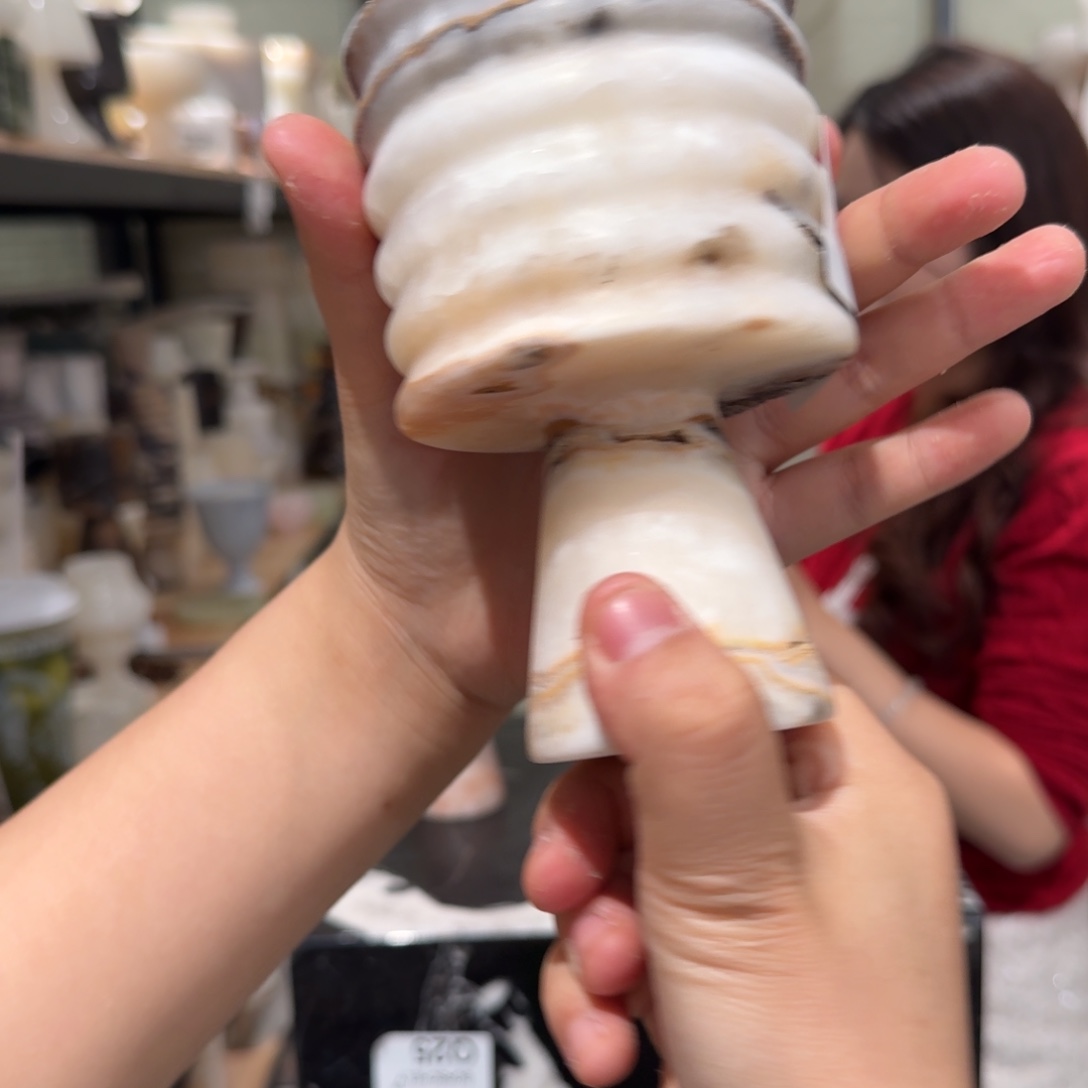 大理石R115。 两个亿。