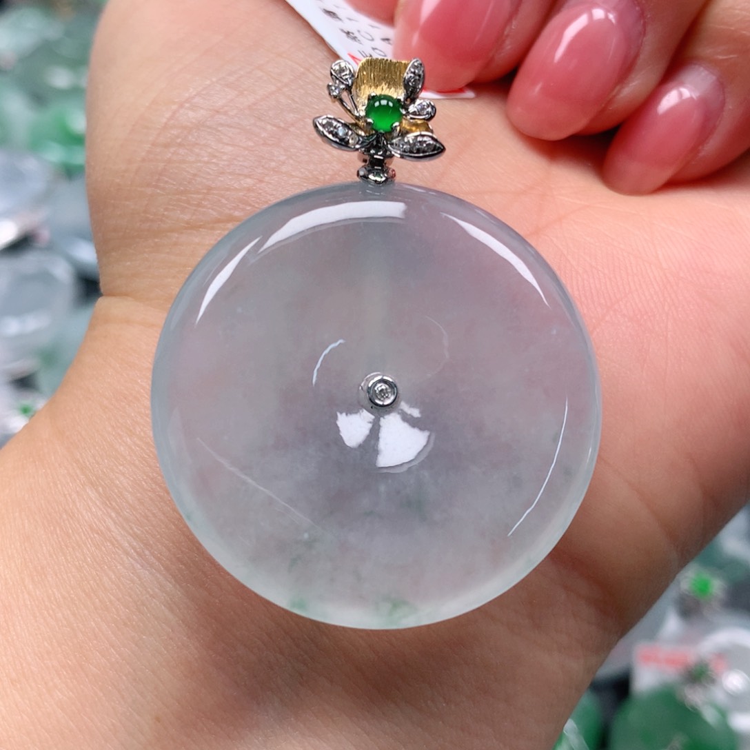 翡翠颈饰18K金镶嵌天然翡翠