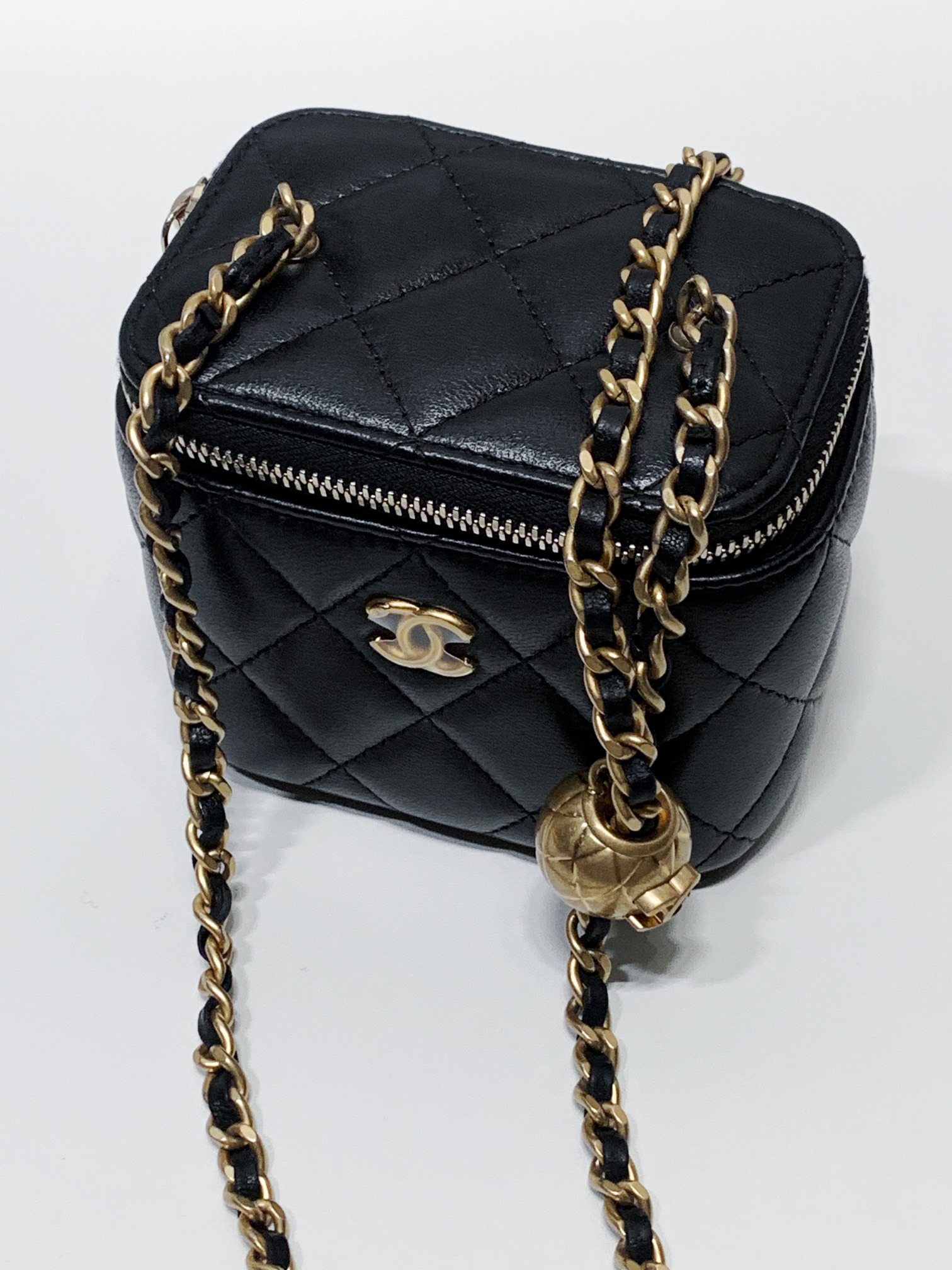 99新 Chanel/香奈儿 HIHI/Chanel 黑金金球小盒子包 30开