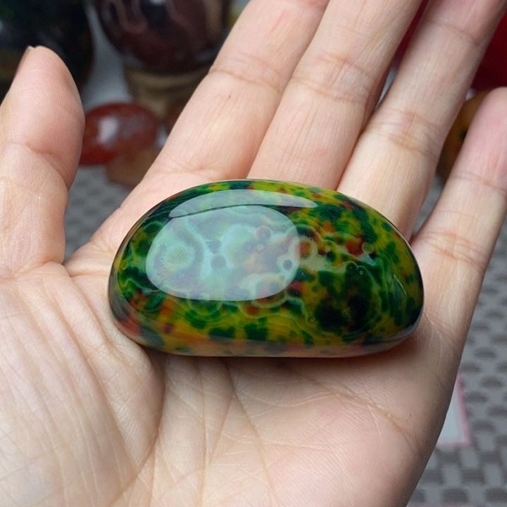 人***物玛瑙/玉髓未镶嵌天然玛瑙玉髓俏皮灵动
