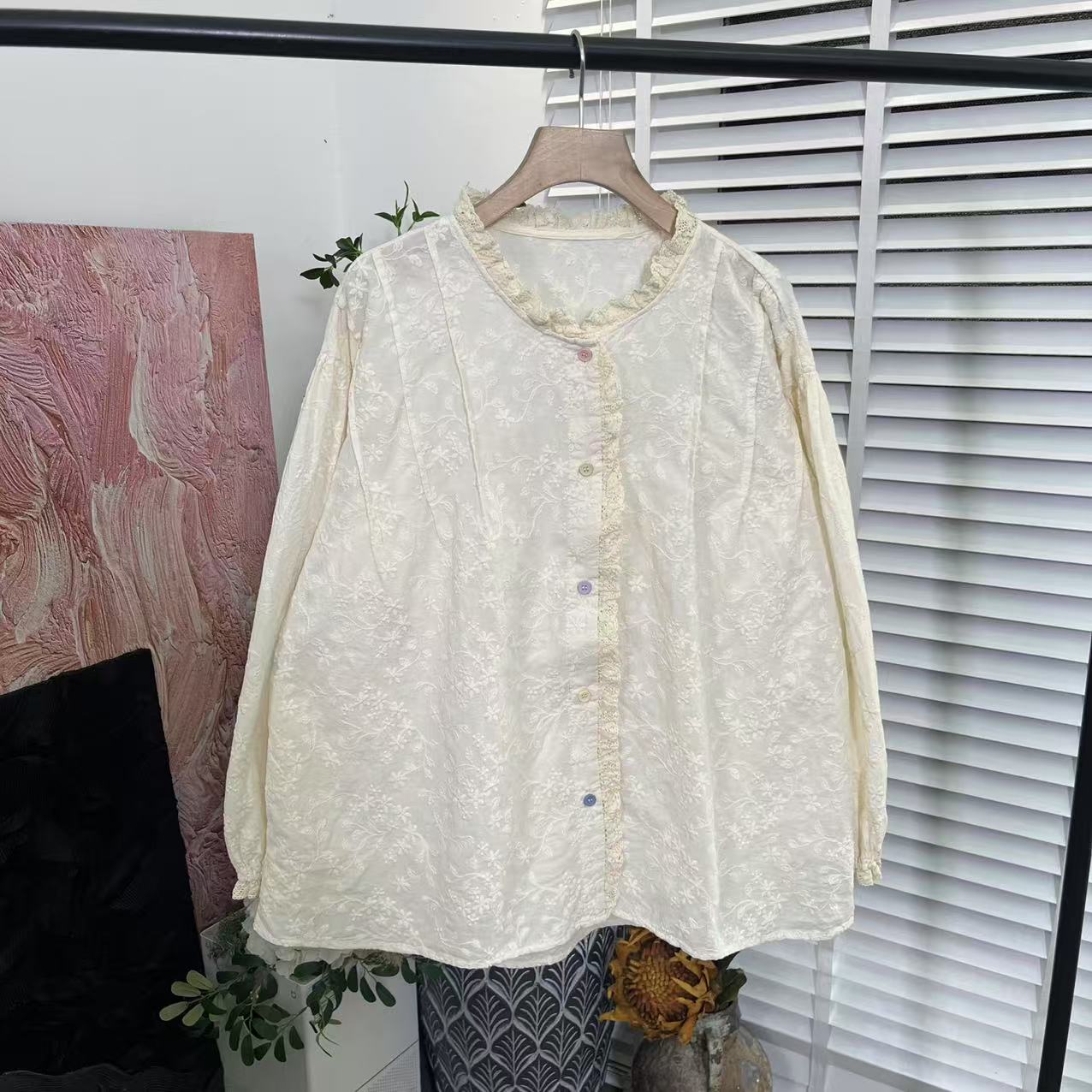 日系休闲百搭「单排扣重工刺绣」长袖文艺衬衫女E2129