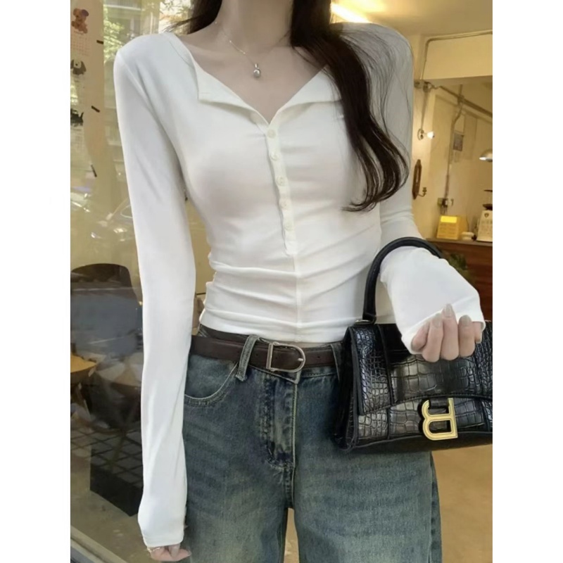 洛凡思纽扣半开领长袖t恤女打底衫秋冬新款修身正肩内搭辣妹上衣