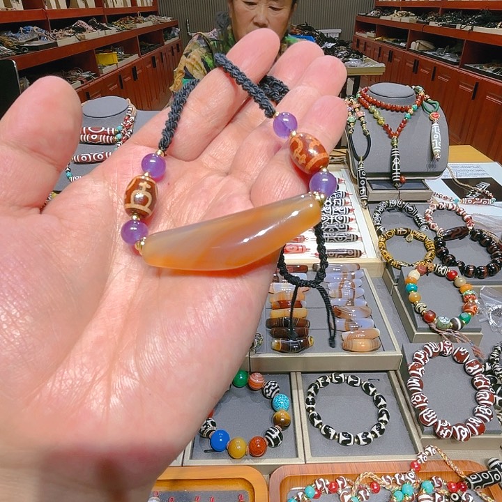 未镶嵌玛瑙/玉髓珠宝奇石