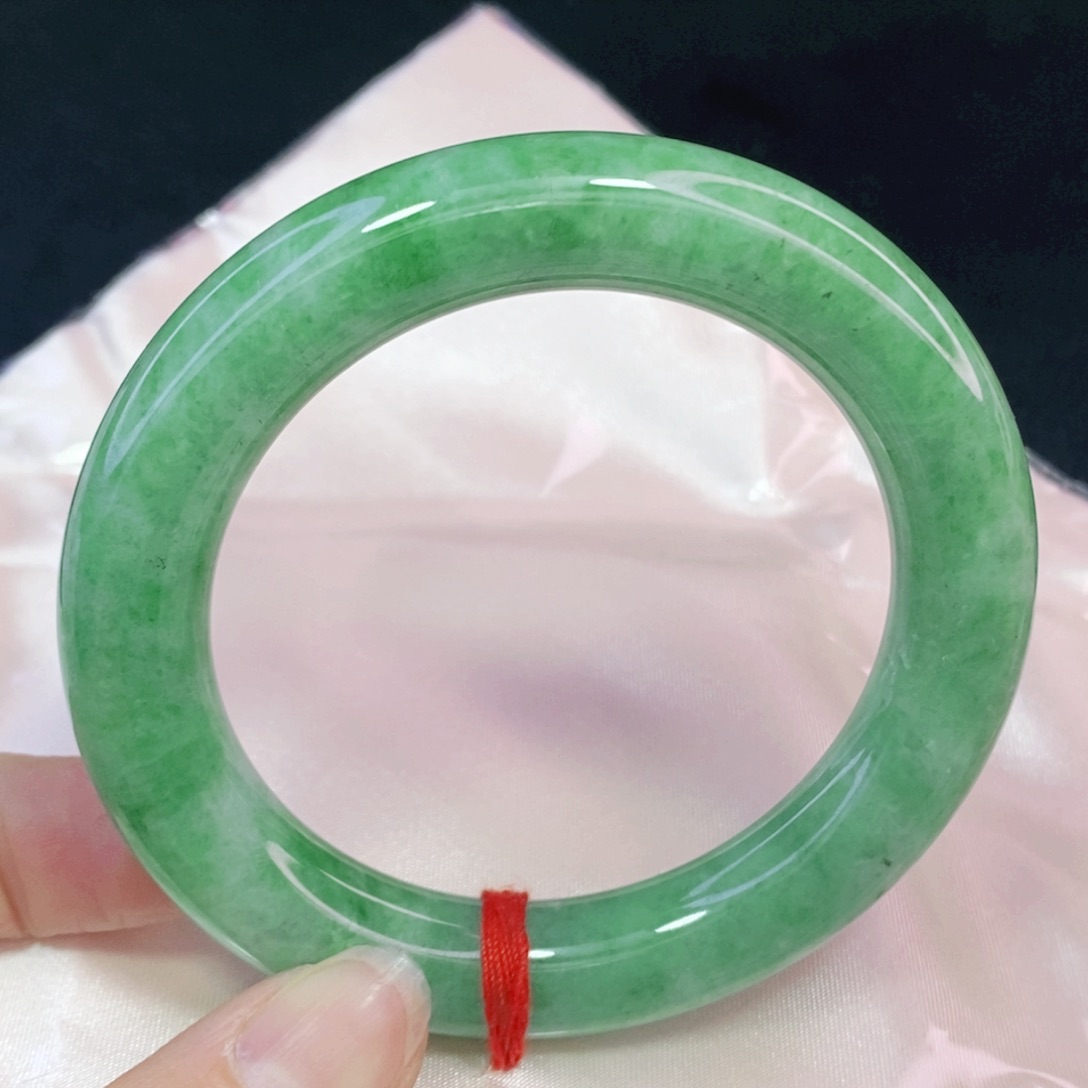 未镶嵌手镯翡翠56圆镯