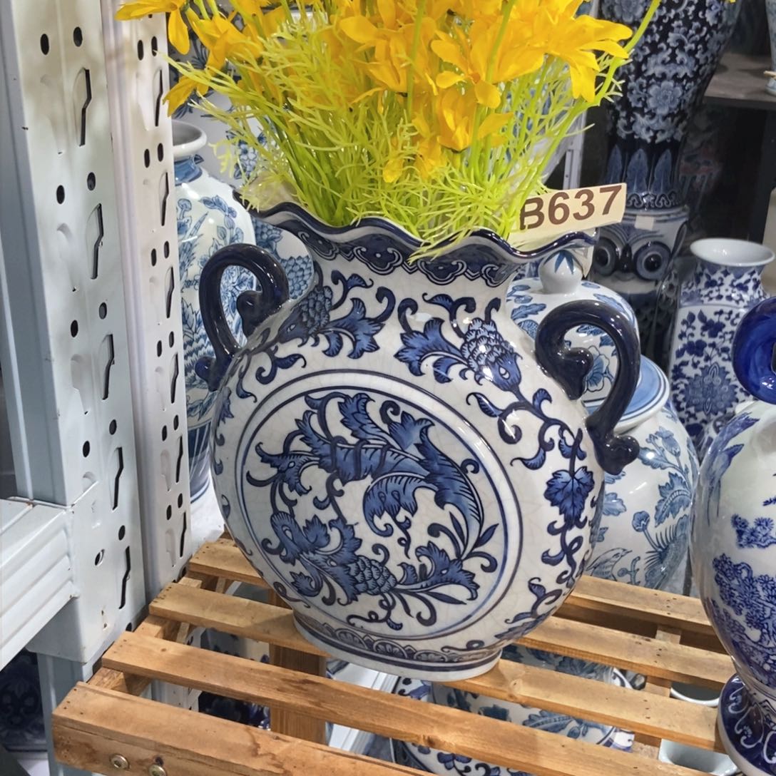 摆件花瓶手绘釉下彩