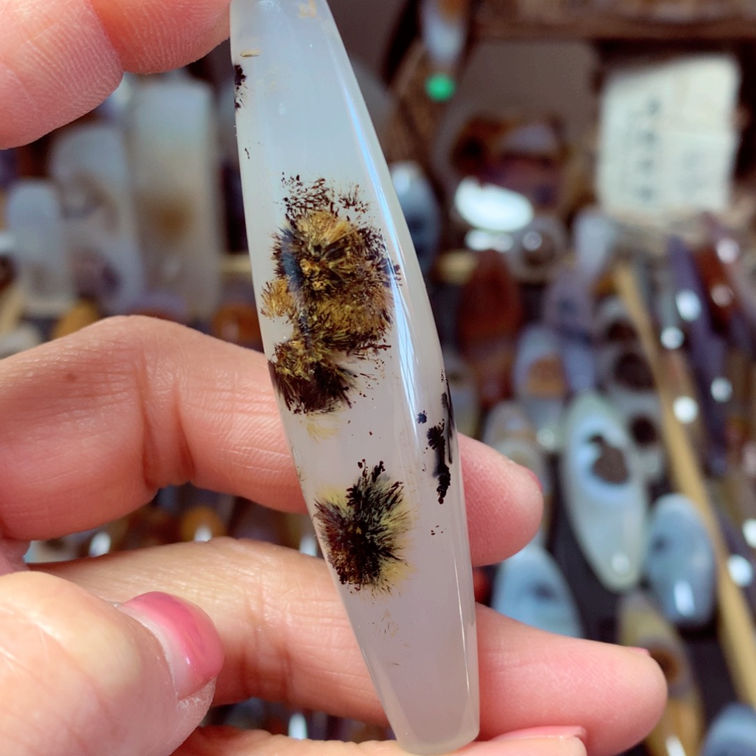 玛瑙/玉髓颈饰未镶嵌