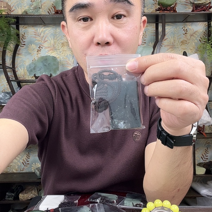 蛇纹石玉未镶嵌岫玉