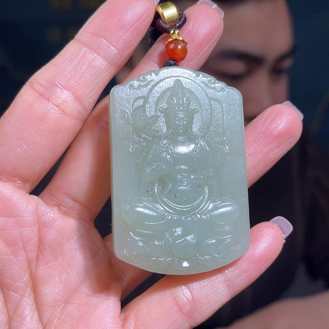 和田玉颈饰未镶嵌