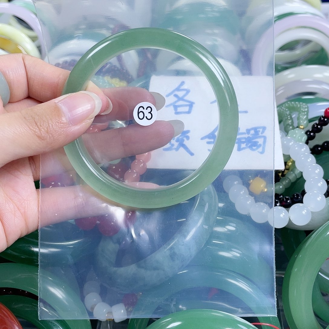 石英质玉手镯未镶嵌5859