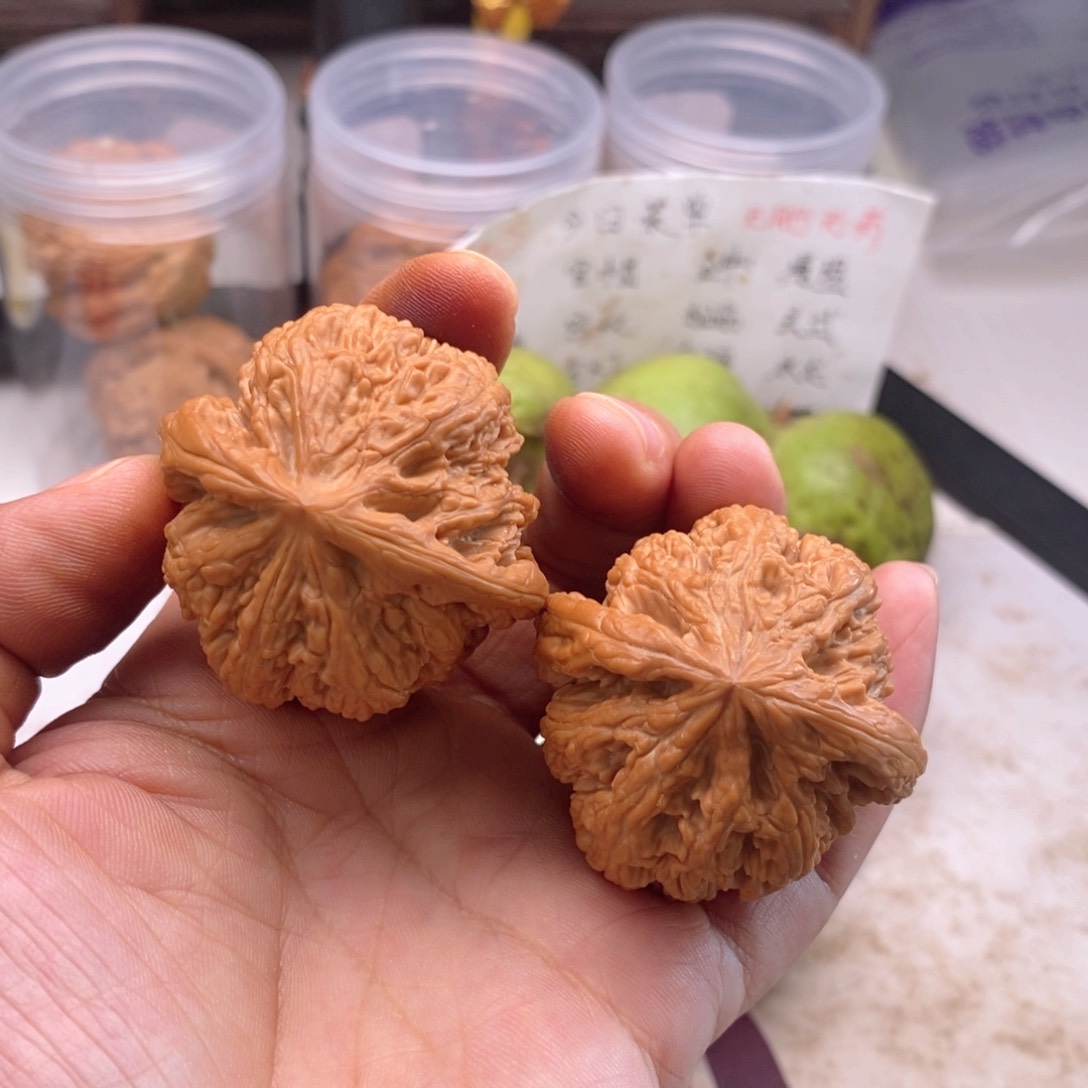 吊坠文玩核桃43粗筋有修