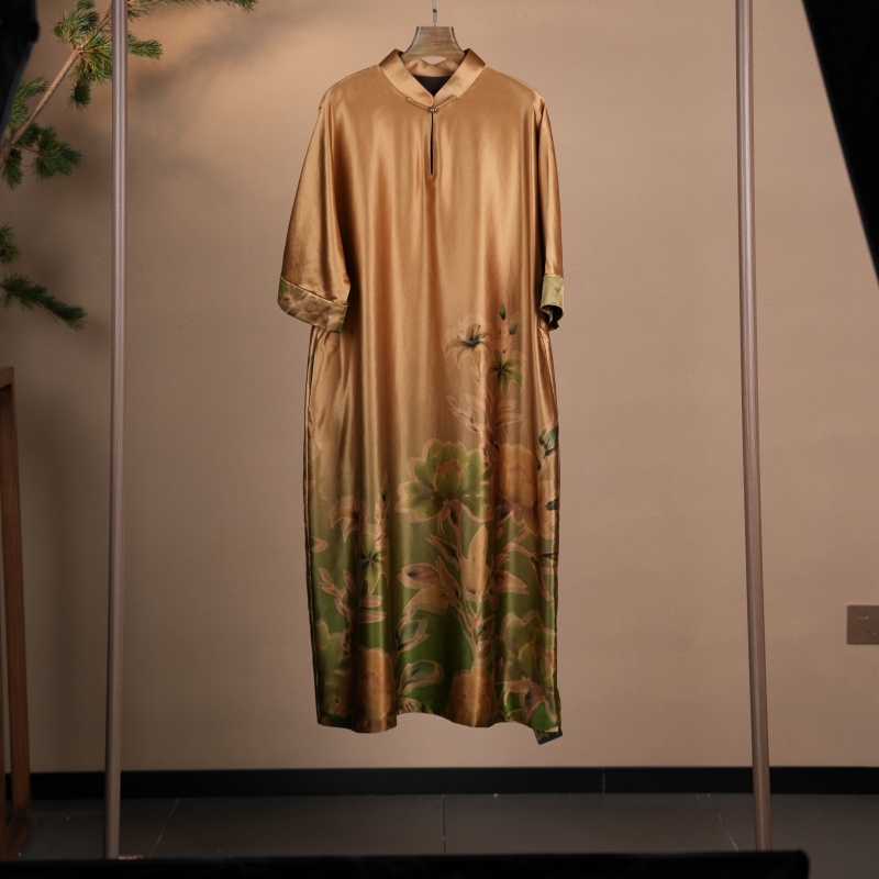 【侠夫人】立领连袖连衣裙1331-1  50姆米全真丝香云纱重缎面料