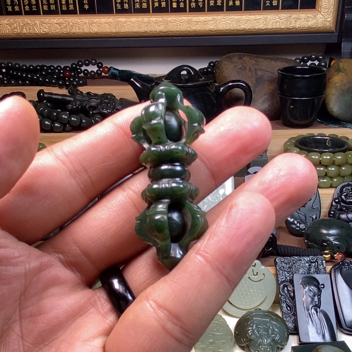 和田玉（碧玉）吊坠(不含链)未镶嵌请****?