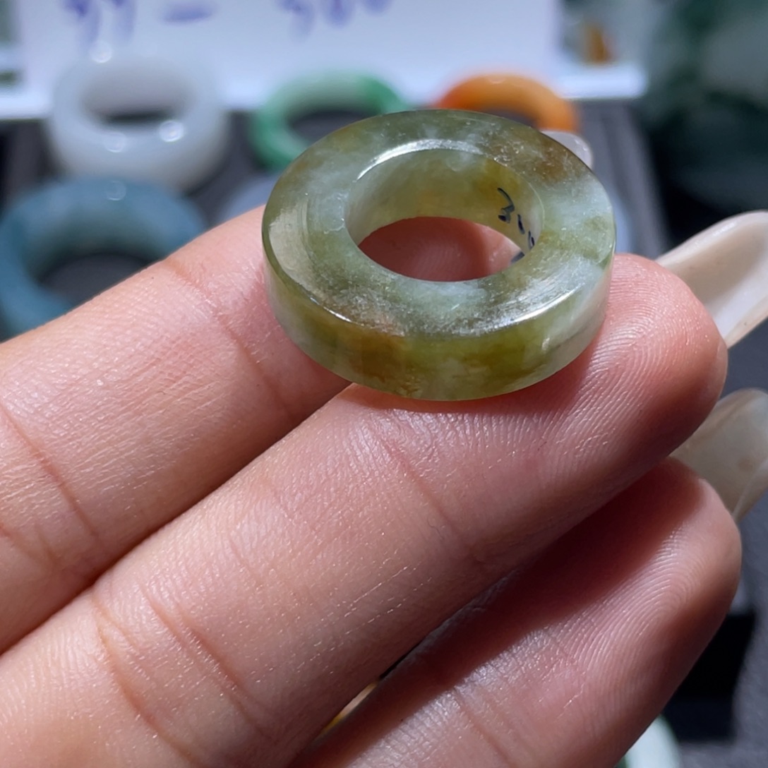 定制翡翠未镶嵌天然翡翠