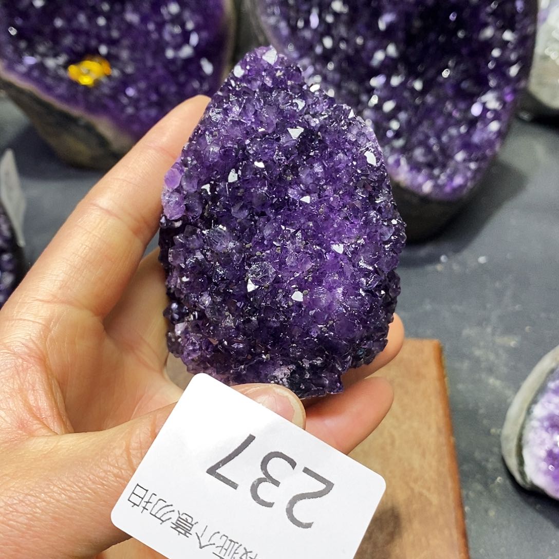 未镶嵌水晶大型摆件（非配饰）