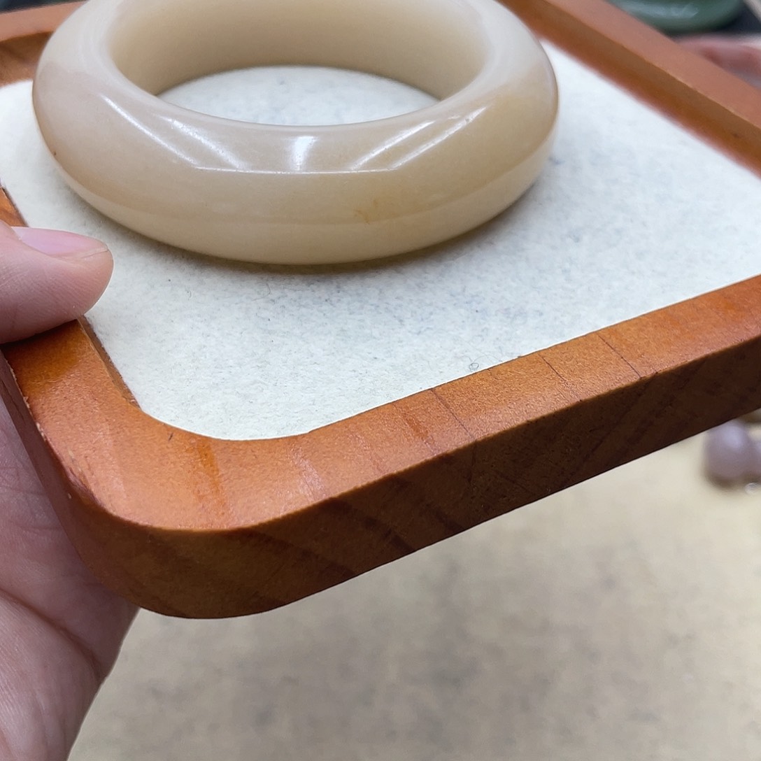 石英岩玉未镶嵌圈口60