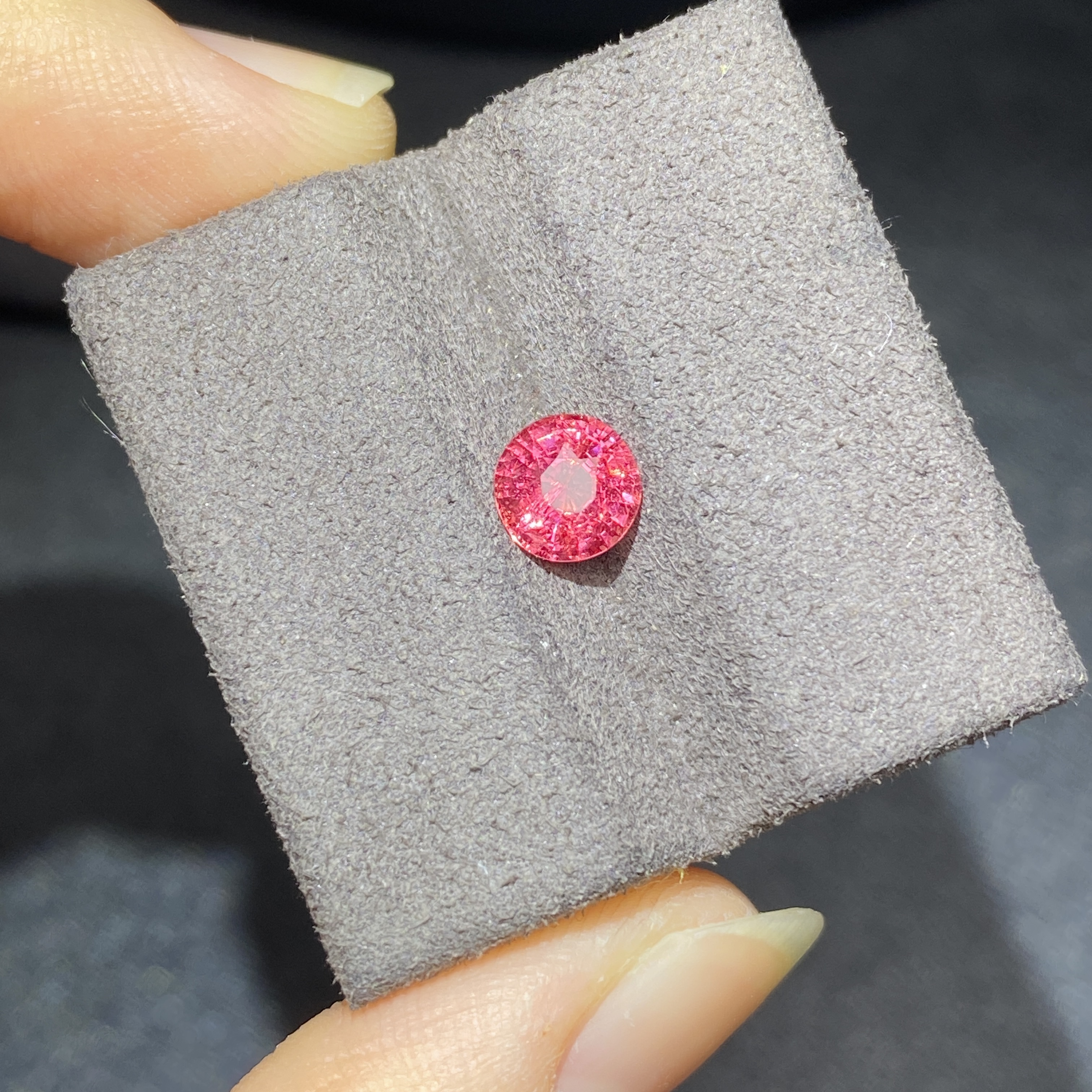 25M044 马亨盖尖晶宝石 1.07克拉