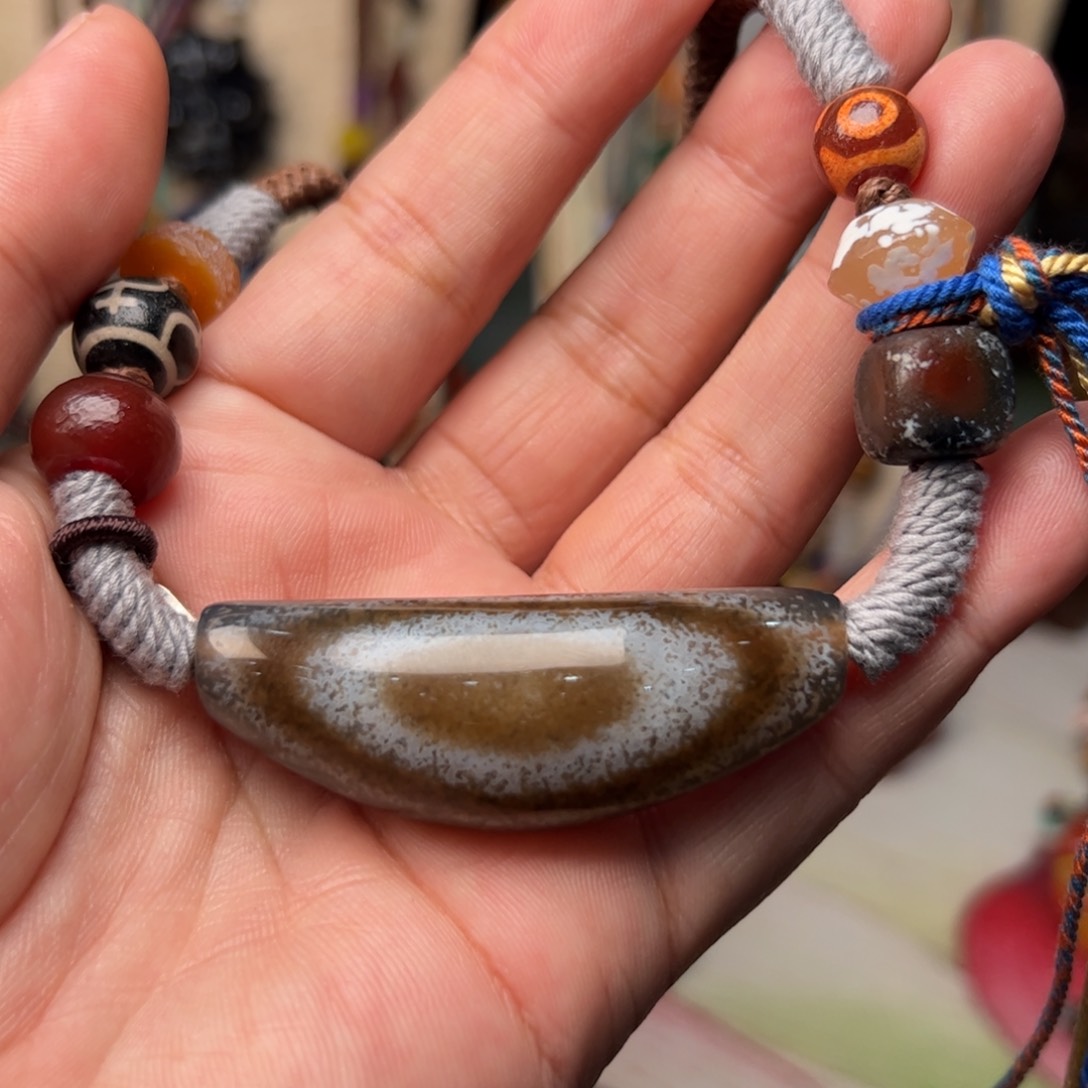 玛瑙/玉髓颈饰未镶嵌