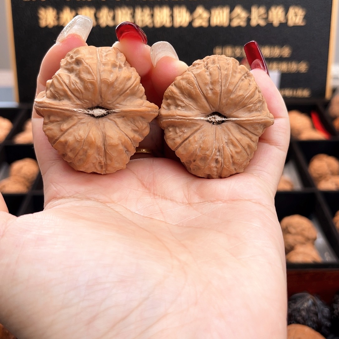 把件文玩核桃39南瓜全品一字深凹近正肩39A2