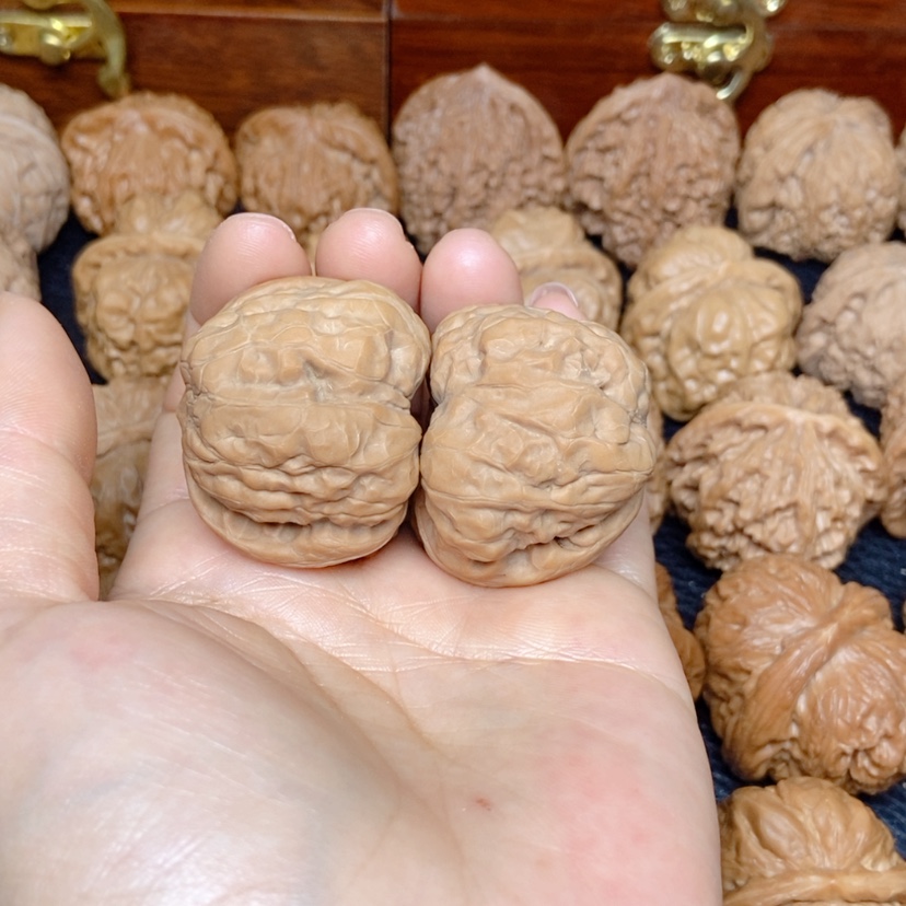 【闪购商品】文玩核桃吊坠有****生蛙蛙39