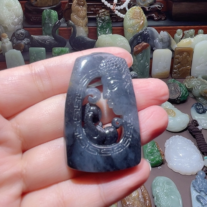 颈饰未镶嵌和田玉