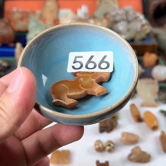 摆件鹰***。陶瓷材料与器件工程学院