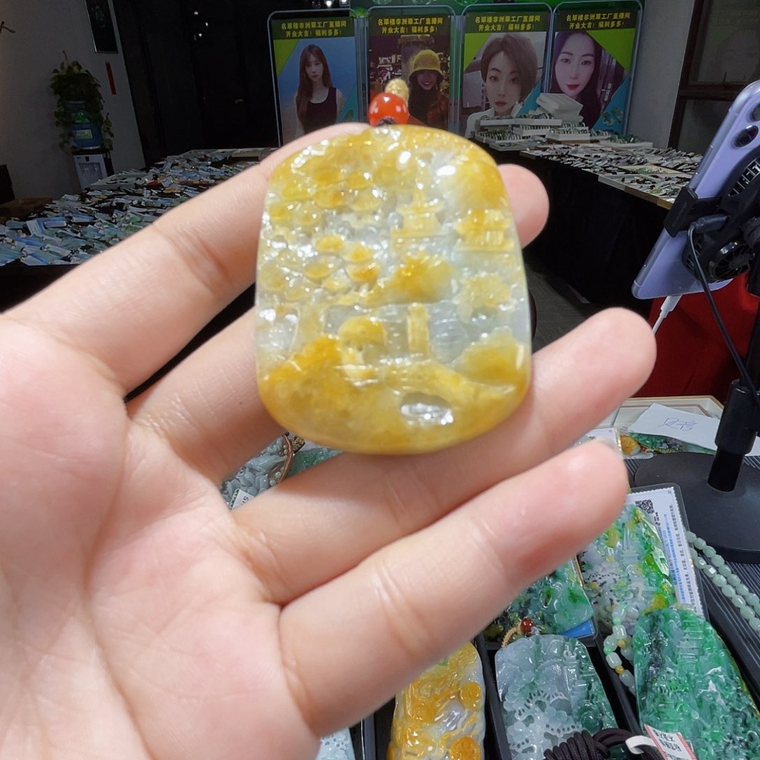 颈饰未镶嵌翡翠一