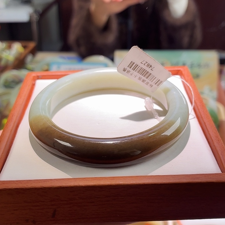 和田玉未镶嵌手镯2.  58/59