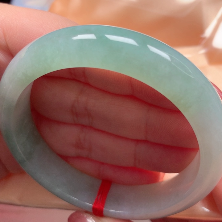 翡翠手镯未镶嵌葡萄肉60